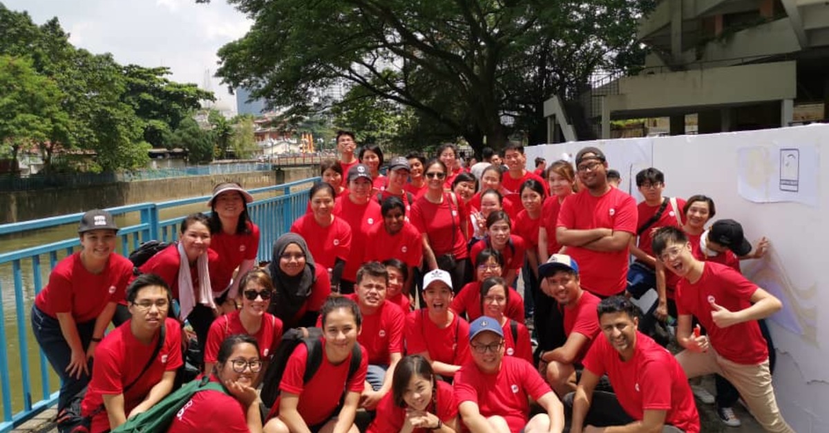 Universal McCann Malaysia shuts down for a day to clean Klang river