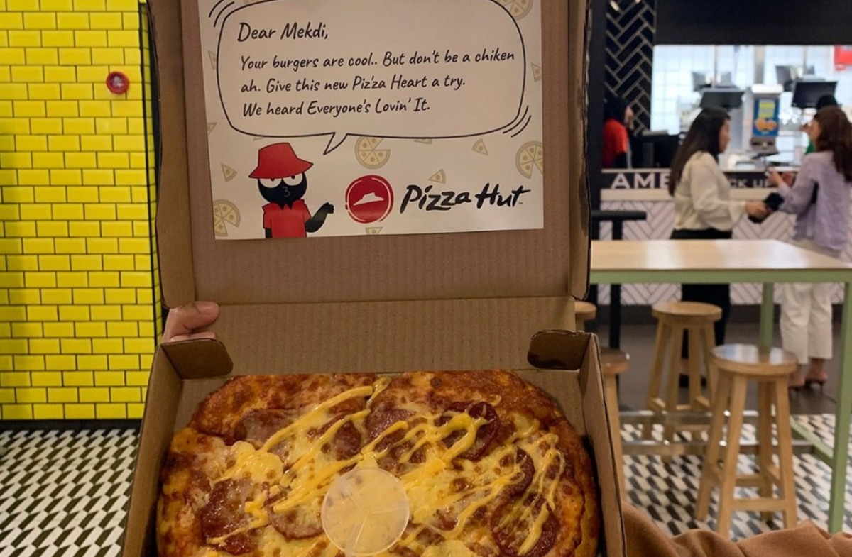 Pizza Hut Shows Up At Domino’s, McDonald’s & KFC’s Doorsteps With A Box Of Pizza Hearts & Note