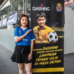 1. Saki Goh, Senior GM of Marketing of Wipro-Unza announced the launch of DASHING Football Scholarships. Large