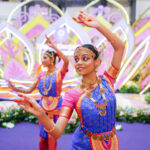 Kabhi Khushi, Kabhi Light dancers klcc