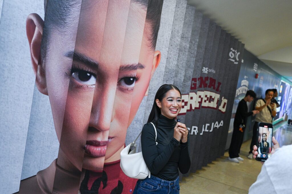 img26 | Astro & Naga DDB Tribal Bring Astro Originals' "Generasi Perfect 10" To Life With Lenticular OOH Installation