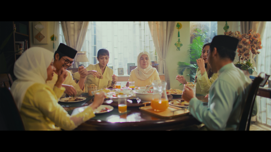 Maybank’s Raya Film “Berkat Mak” Shines a Light on Family Values 2 Still03 1 | Maybank’s Raya Film “Berkat Mak” Shines a Light on Family Values