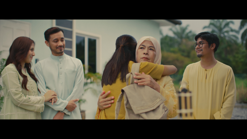 Maybank’s Raya Film “Berkat Mak” Shines a Light on Family Values 1 Still05 1 | Maybank’s Raya Film “Berkat Mak” Shines a Light on Family Values