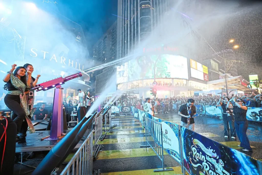 3887905 | KL’s Rain Rave Festival Blends Beats, Business and National Ambition