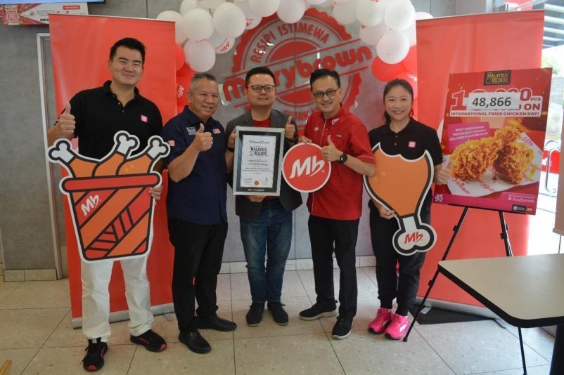 image | Marrybrown Celebrates 45th Anniversary with Most Fried Chicken Sold in a Day